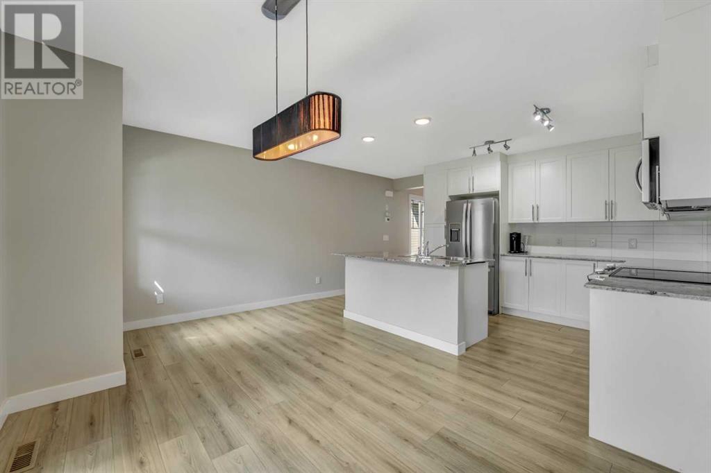 Single Family House 4 Level for Sale in  Sage Hill Grove NW Sage Hill Calgary 