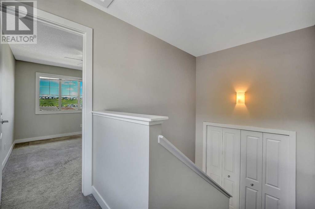 Single Family House 4 Level for Sale in  Sage Hill Grove NW Sage Hill Calgary 