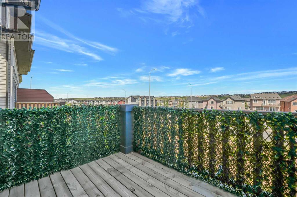 Single Family House 4 Level for Sale in  Sage Hill Grove NW Sage Hill Calgary 