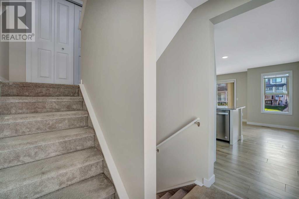Single Family House 4 Level for Sale in  Sage Hill Grove NW Sage Hill Calgary 