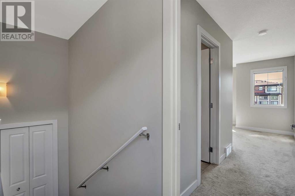 Single Family House 4 Level for Sale in  Sage Hill Grove NW Sage Hill Calgary 