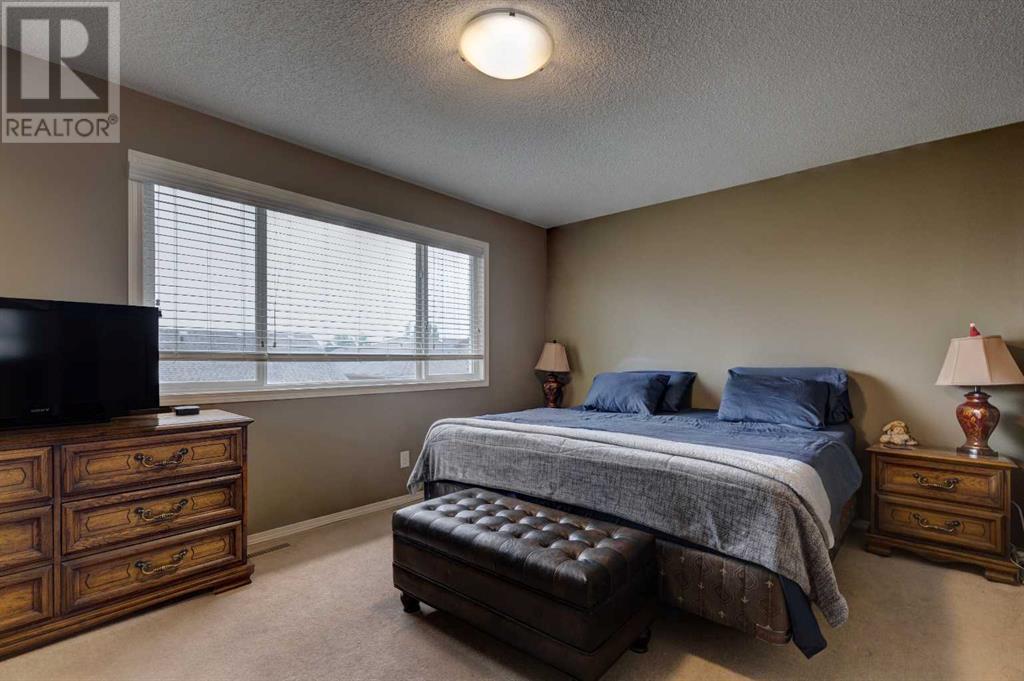 Single Family House for Sale in  Everbrook Way SW Evergreen Calgary 