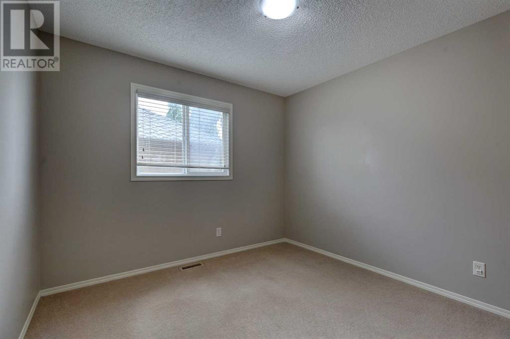 Single Family House for Sale in  Everbrook Way SW Evergreen Calgary 