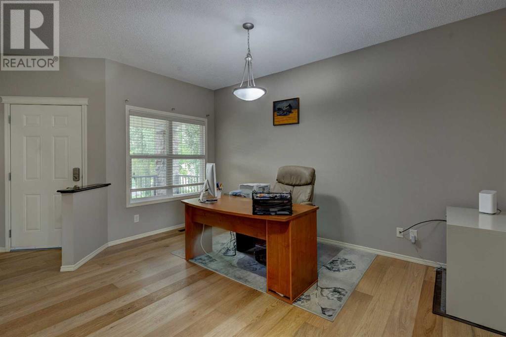 Single Family House for Sale in  Everbrook Way SW Evergreen Calgary 