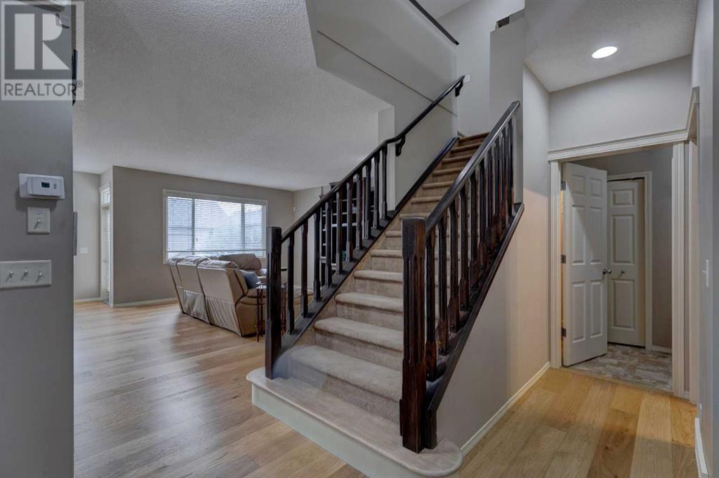 Single Family House for Sale in  Everbrook Way SW Evergreen Calgary 
