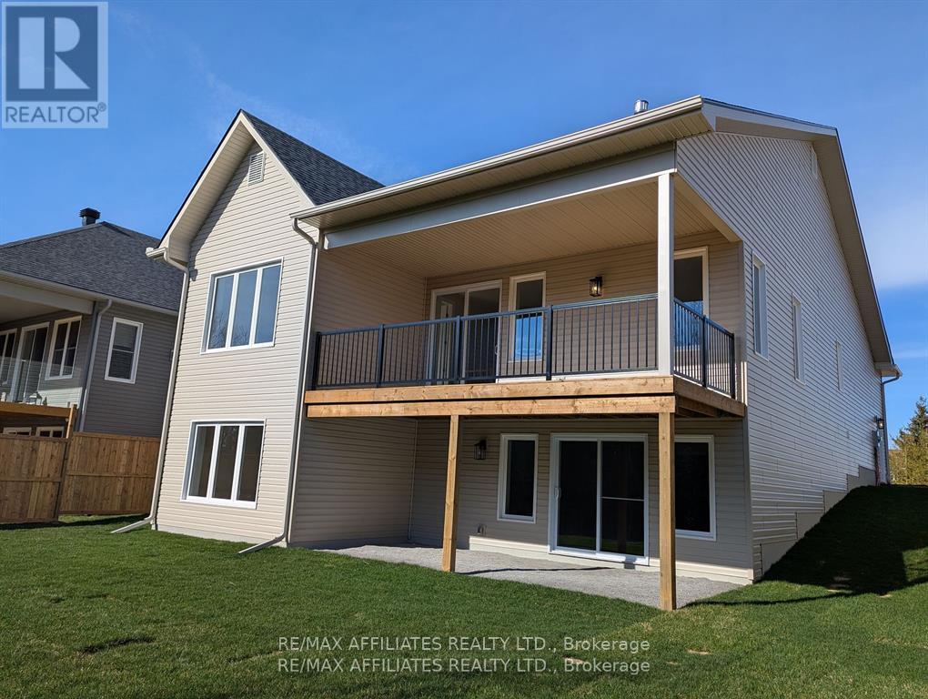 Photo 37 of 105 Rabb Street, Smiths Falls ON