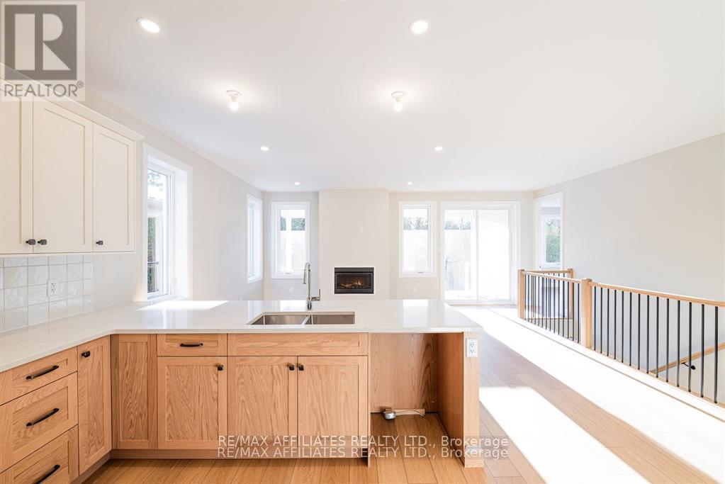 Photo 6 of 105 Rabb Street, Smiths Falls ON