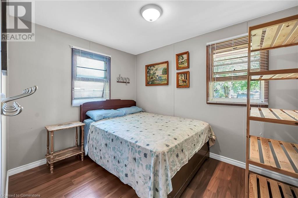 Photo 18 of 13 Maple Lane, Selkirk ON