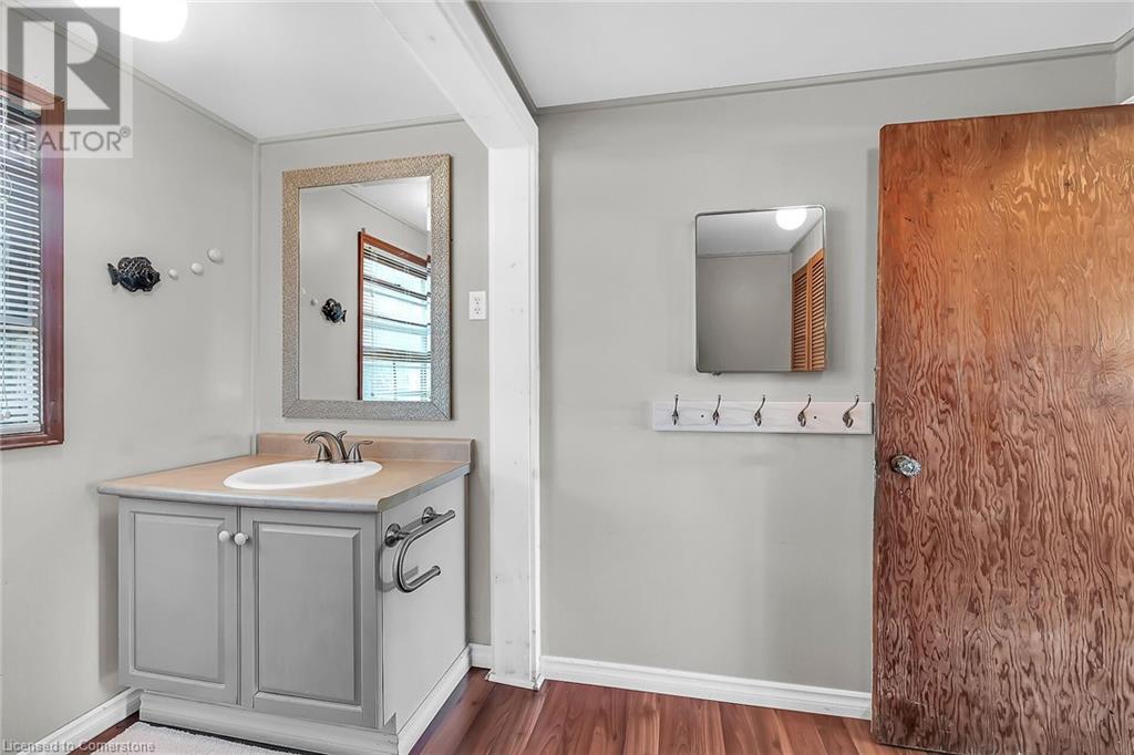 Photo 21 of 13 Maple Lane, Selkirk ON