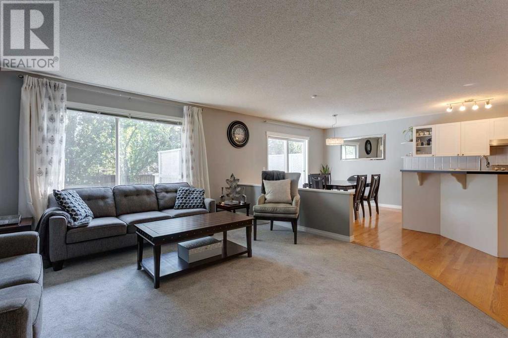 Single Family House for Sale in  Cougarstone Circle SW Cougar Ridge Calgary 