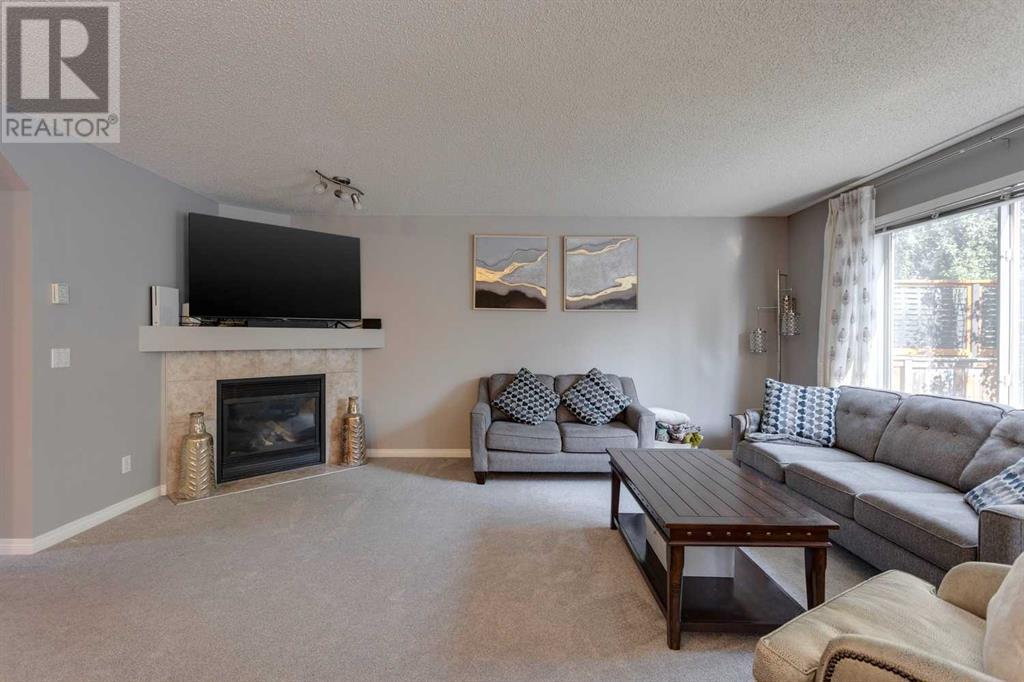 Single Family House for Sale in  Cougarstone Circle SW Cougar Ridge Calgary 