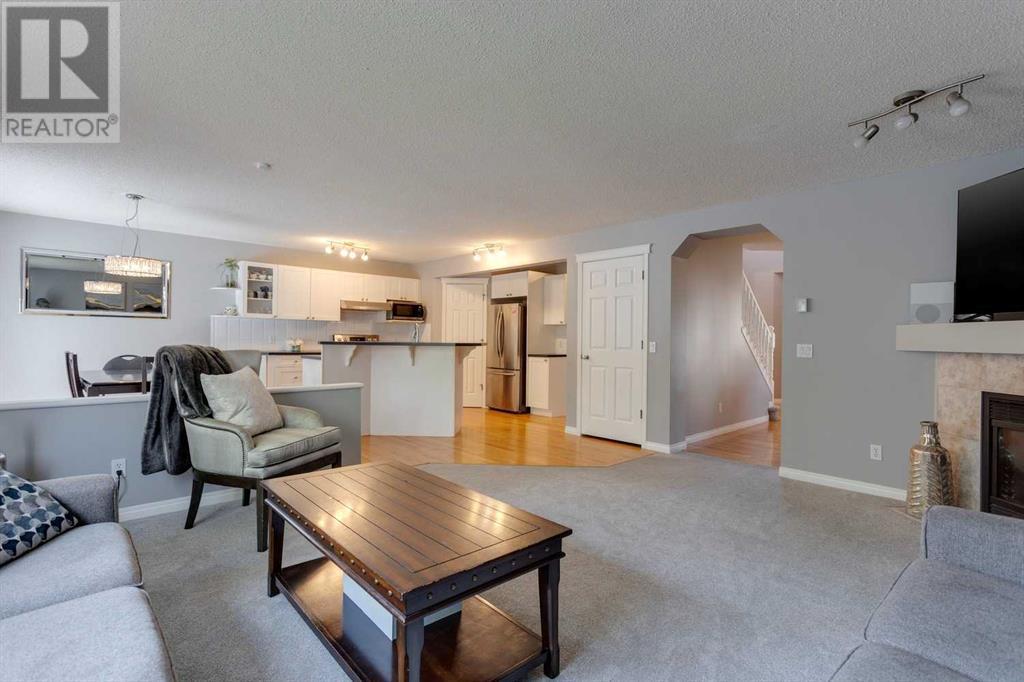 Single Family House for Sale in  Cougarstone Circle SW Cougar Ridge Calgary 