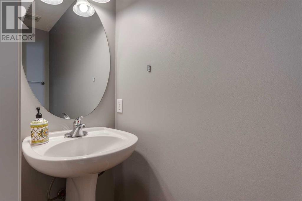 Single Family House for Sale in  Cougarstone Circle SW Cougar Ridge Calgary 