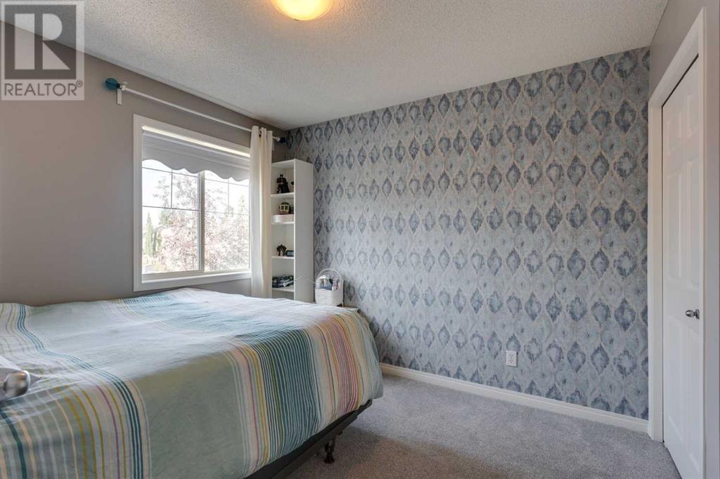 Single Family House for Sale in  Cougarstone Circle SW Cougar Ridge Calgary 