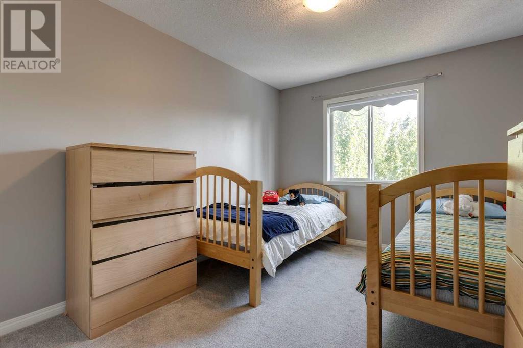 Single Family House for Sale in  Cougarstone Circle SW Cougar Ridge Calgary 