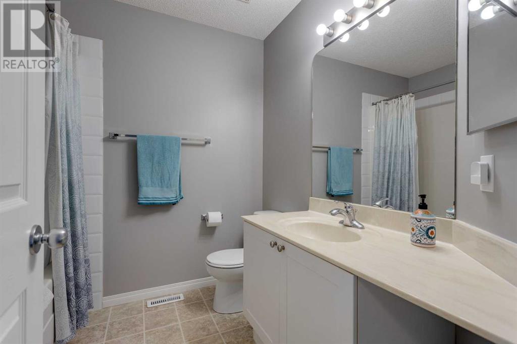 Single Family House for Sale in  Cougarstone Circle SW Cougar Ridge Calgary 