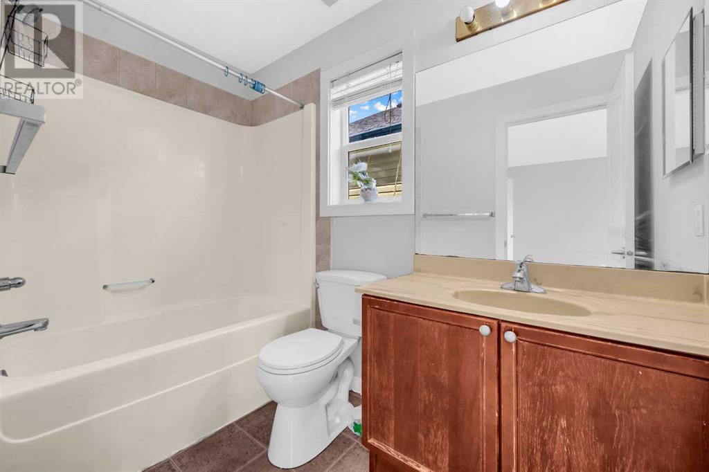 Single Family House for Sale in  Saddlebrook Drive NE Saddle Ridge Calgary 