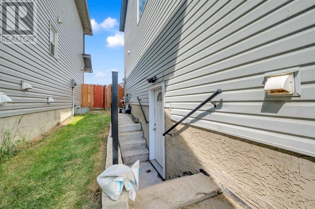 Single Family House for Sale in  Saddlebrook Drive NE Saddle Ridge Calgary 