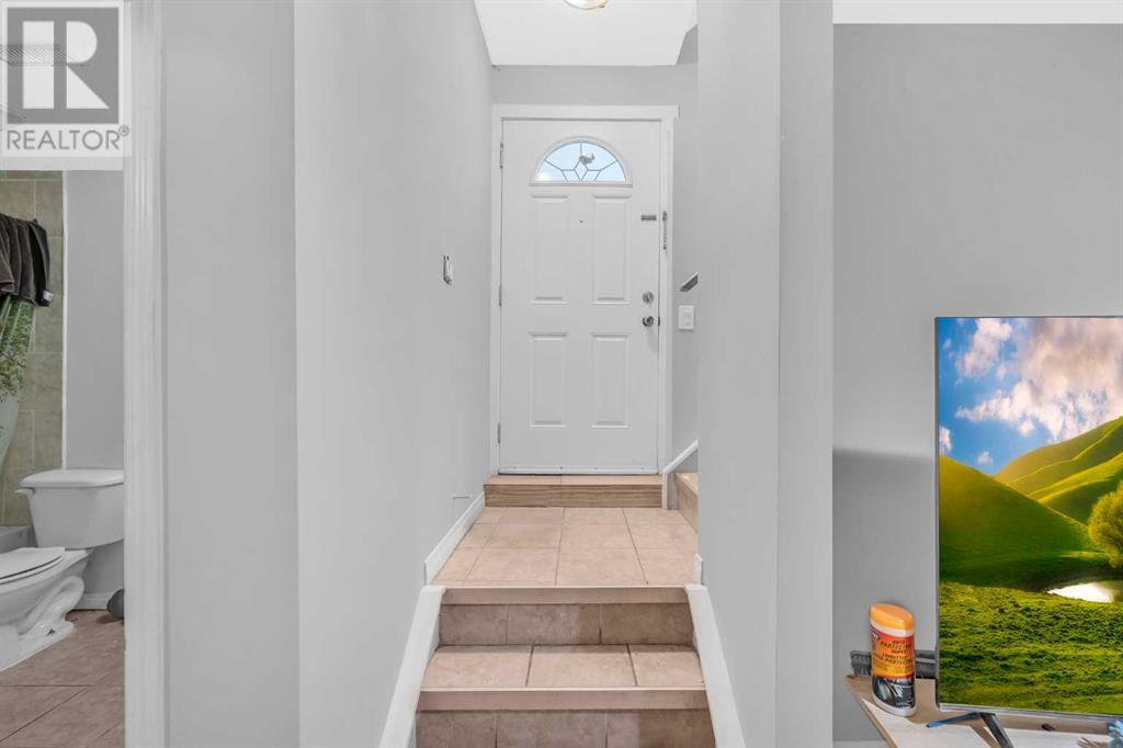 Single Family House for Sale in  Saddlebrook Drive NE Saddle Ridge Calgary 