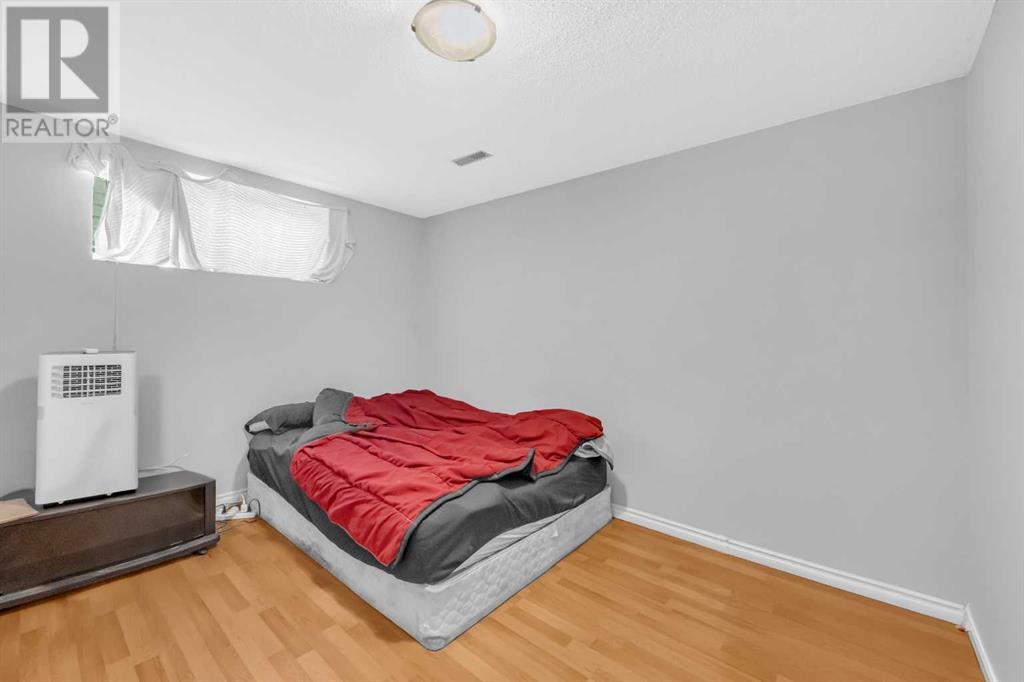Single Family House for Sale in  Saddlebrook Drive NE Saddle Ridge Calgary 