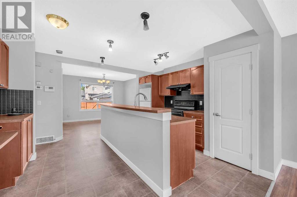 Single Family House for Sale in  Saddlebrook Drive NE Saddle Ridge Calgary 