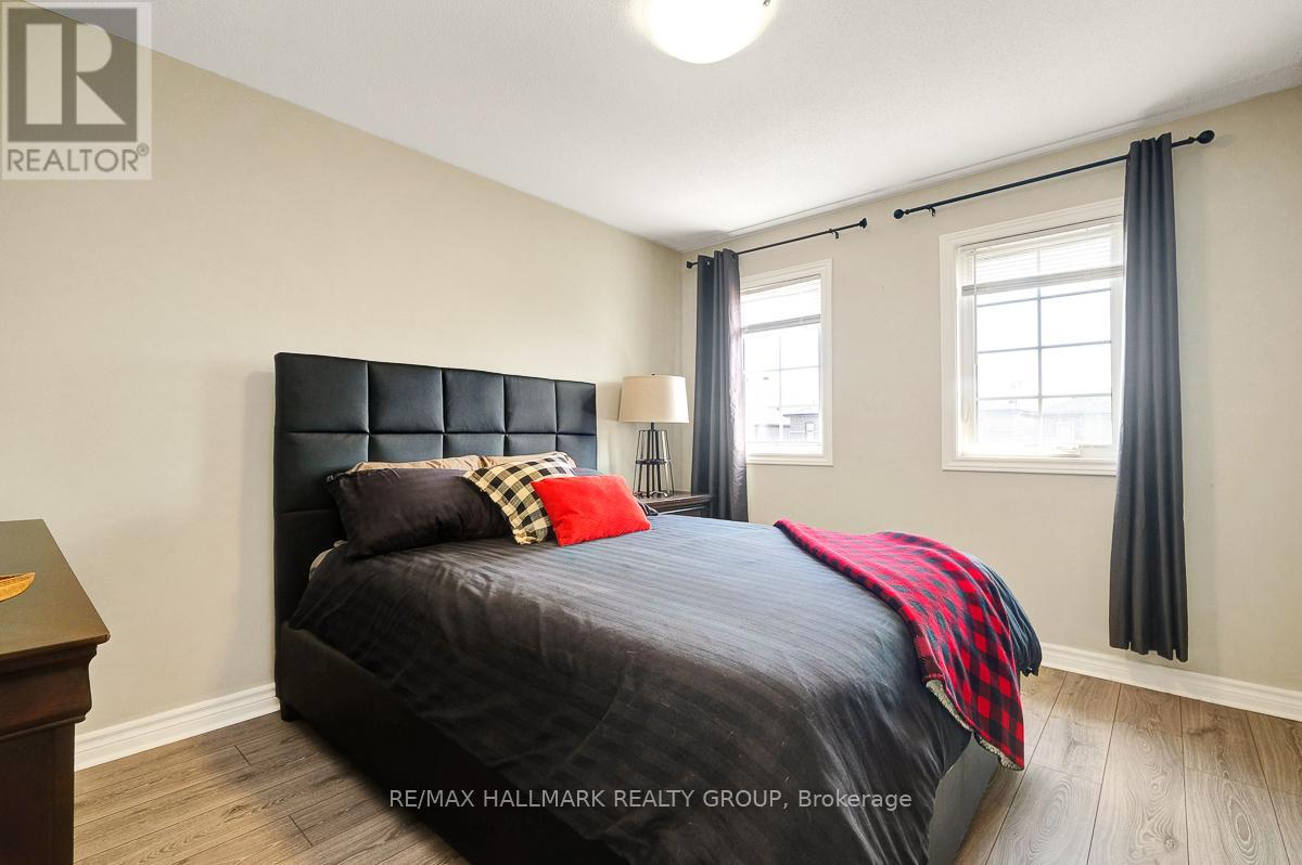 Photo 5 of 78 Russet Terrace, Ottawa ON