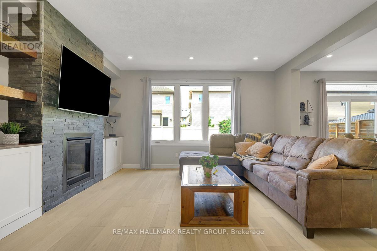 Photo 7 of 78 Russet Terrace, Ottawa ON