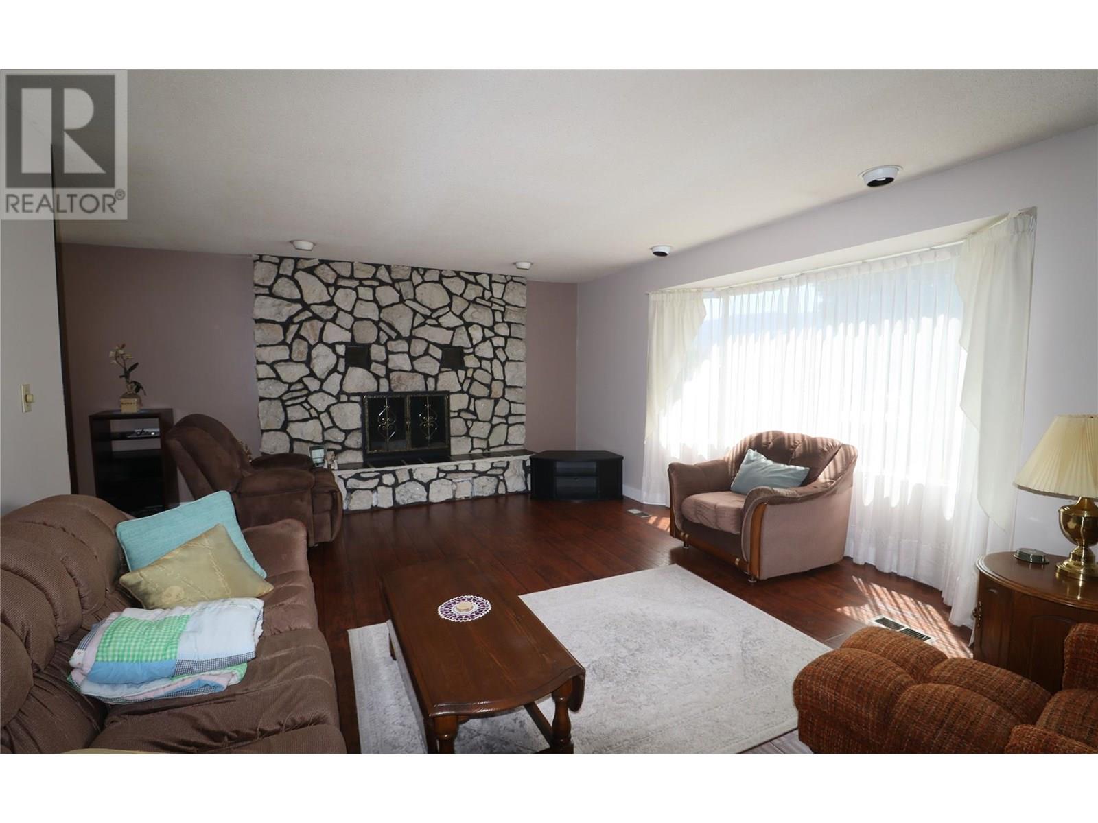 5750 Reservoir Road, Grand Forks