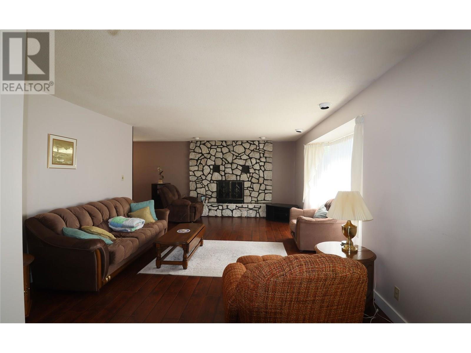 5750 Reservoir Road, Grand Forks