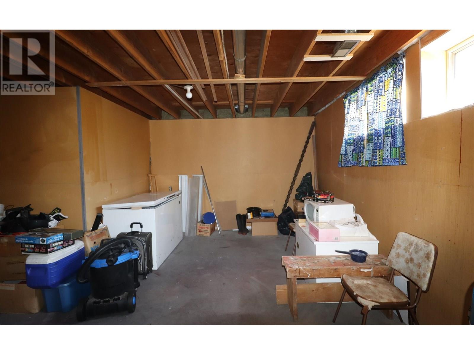 5750 Reservoir Road, Grand Forks