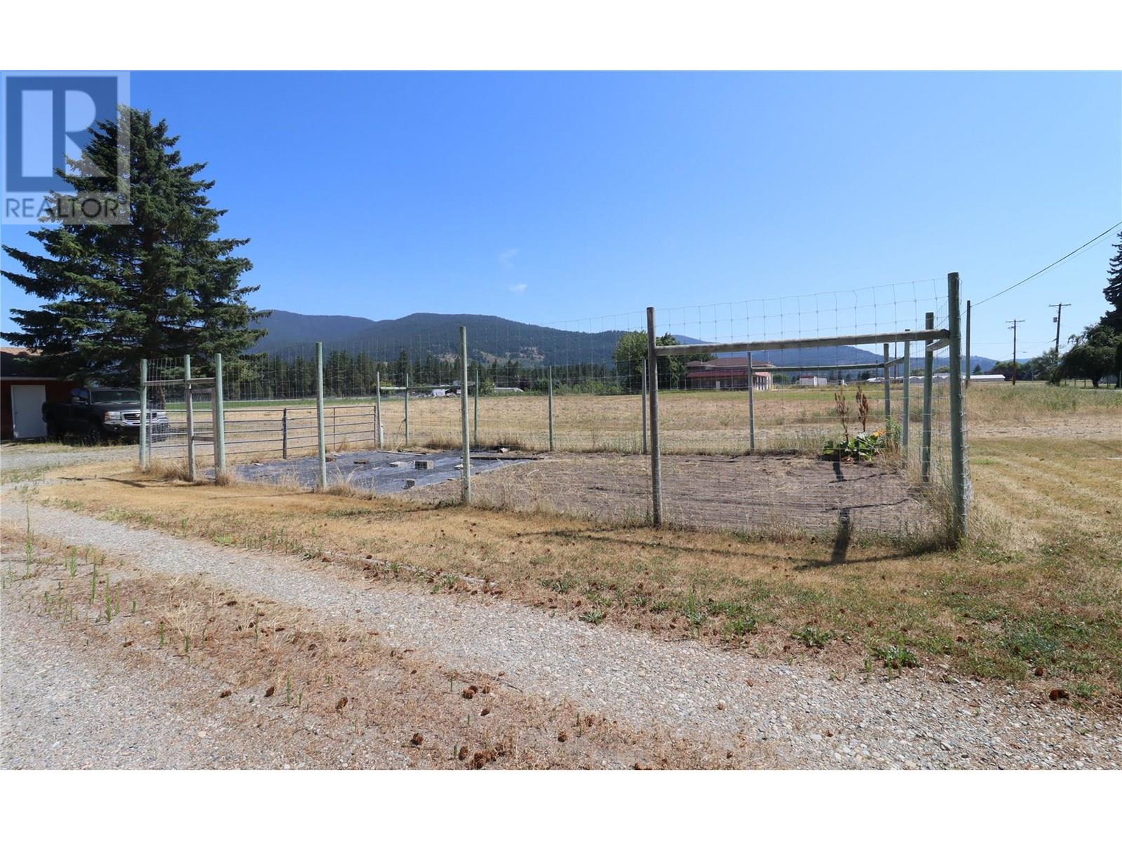 5750 Reservoir Road, Grand Forks