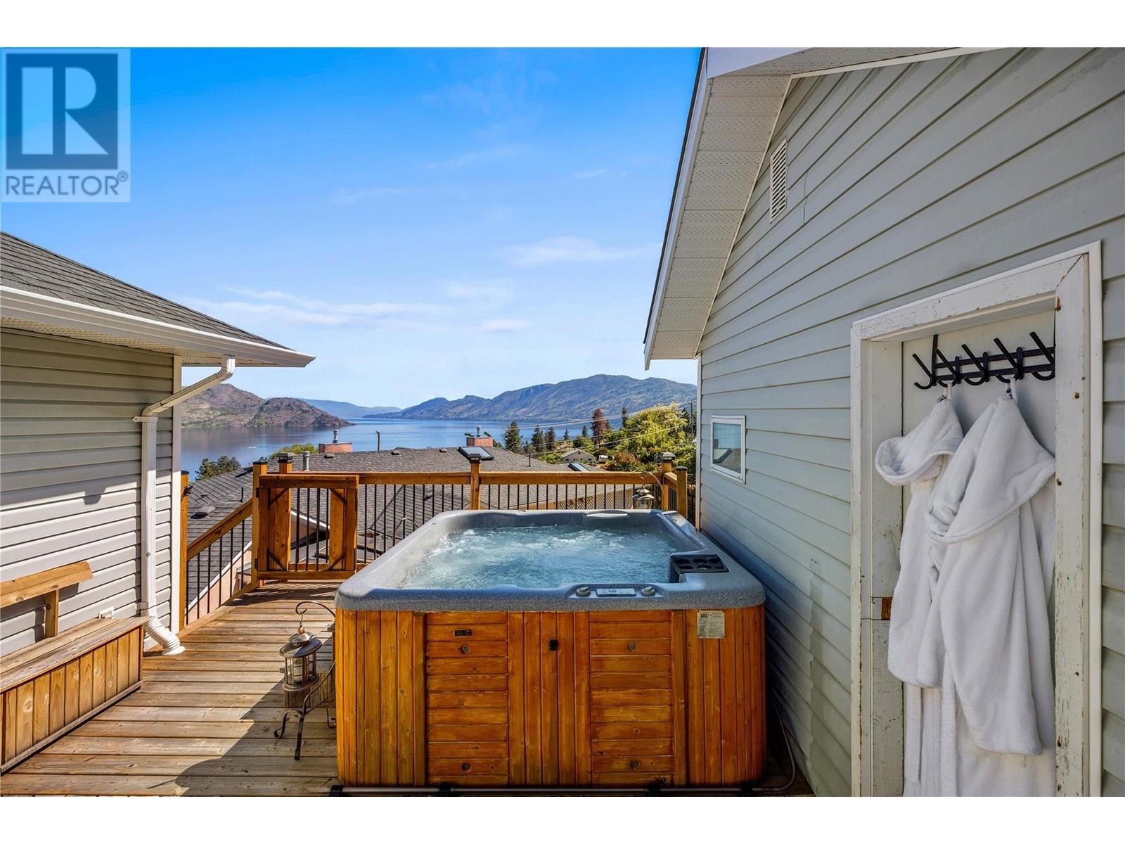 4622 Princeton Avenue, Peachland