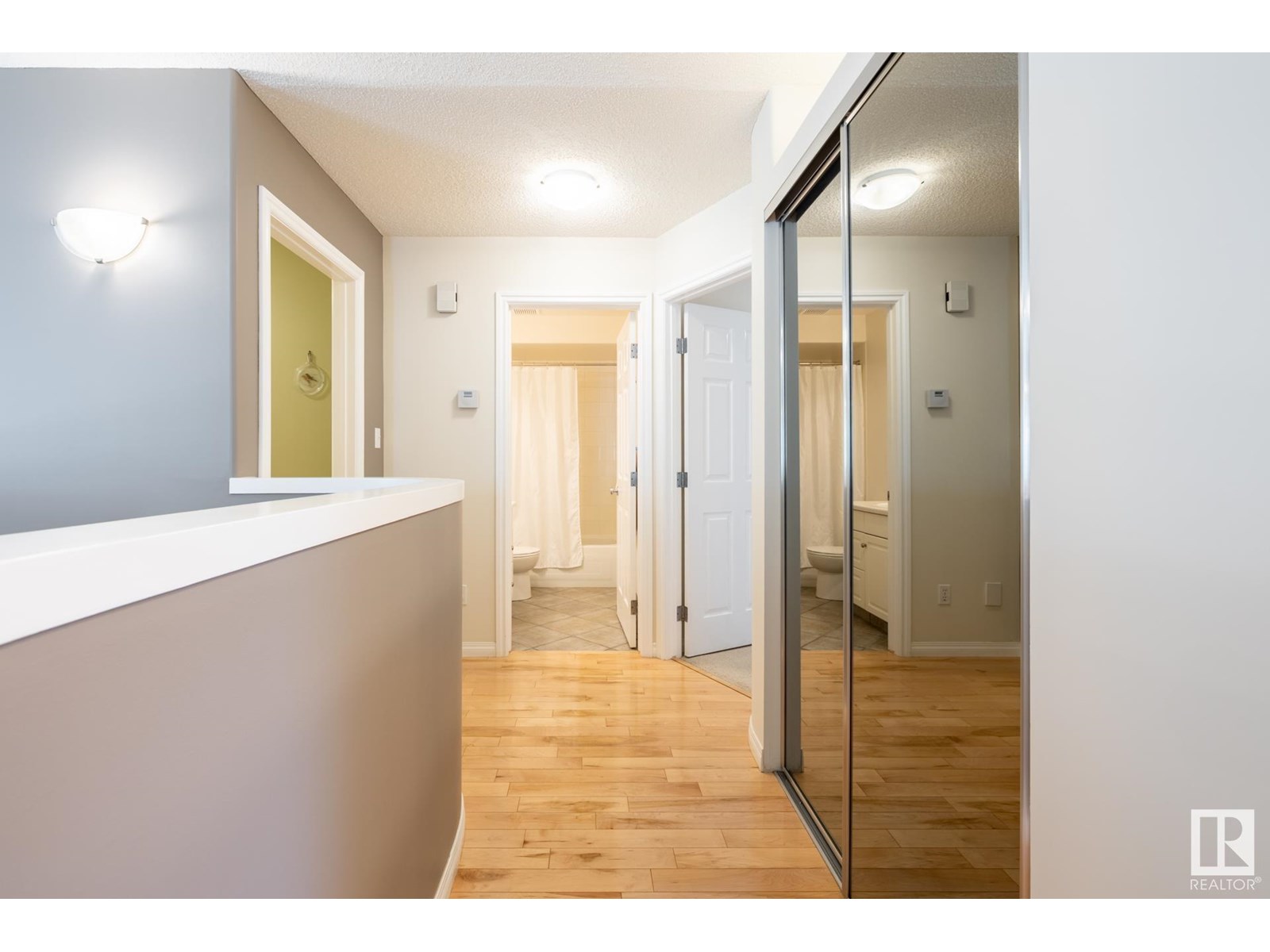 Photo 24 of 357 Blackburn Dr E Sw, Edmonton AB