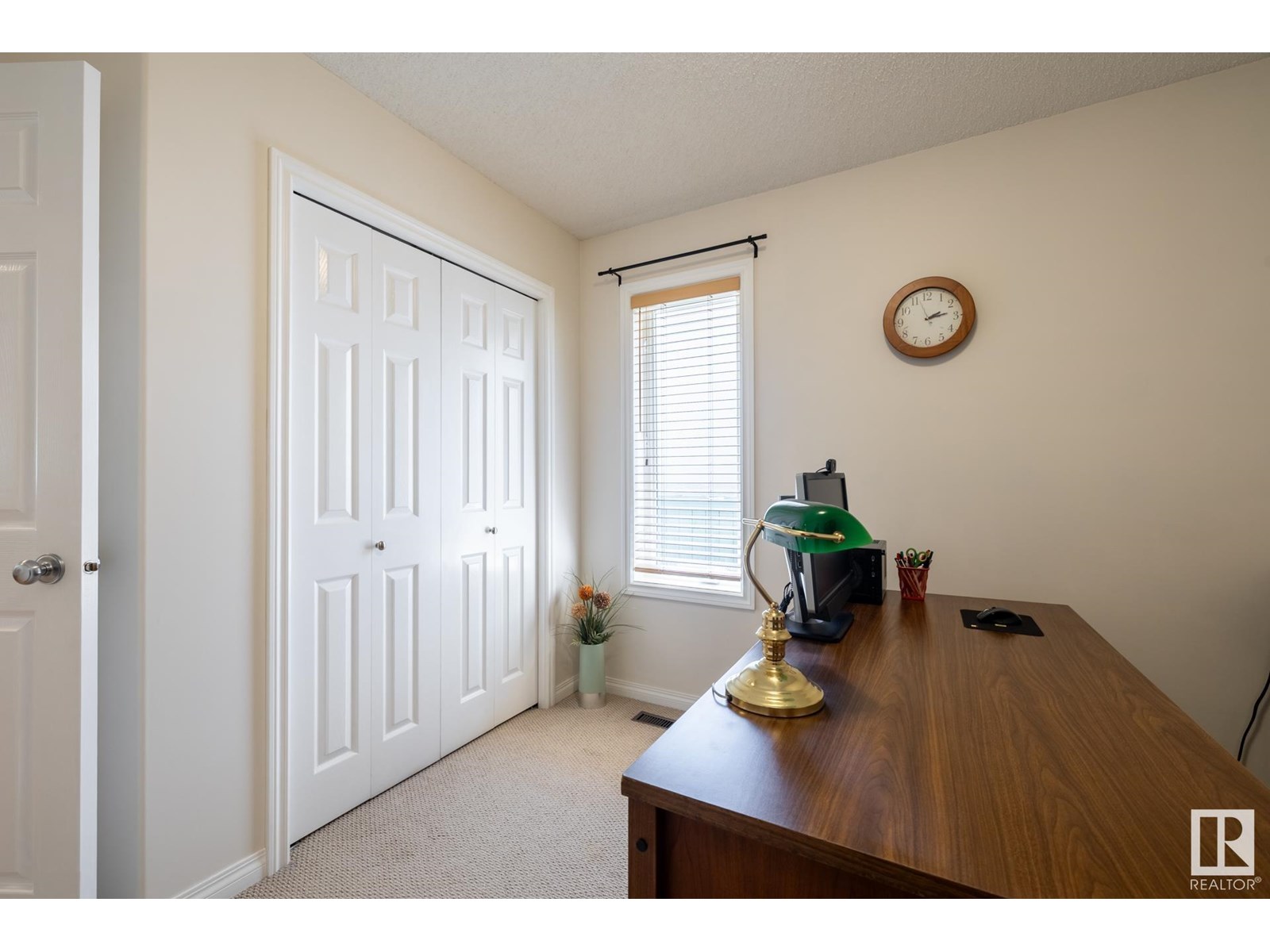 Photo 23 of 357 Blackburn Dr E Sw, Edmonton AB