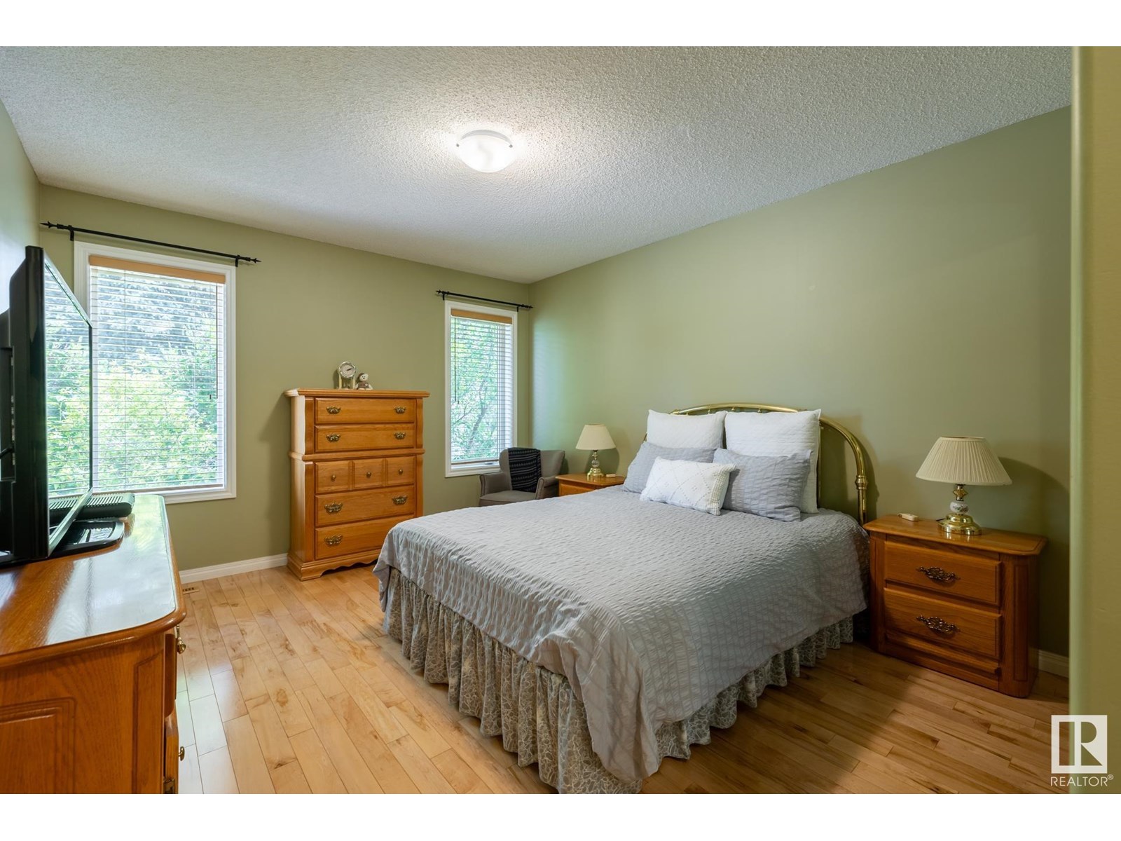 Photo 38 of 357 Blackburn Dr E Sw, Edmonton AB