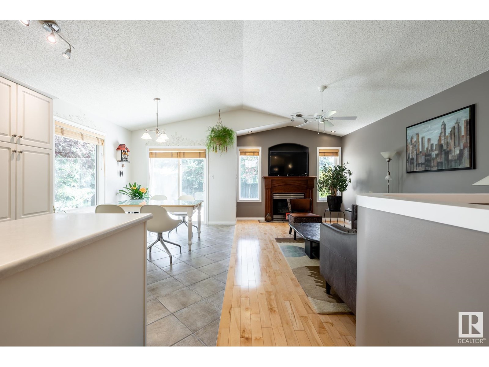Photo 59 of 357 Blackburn Dr E Sw, Edmonton AB