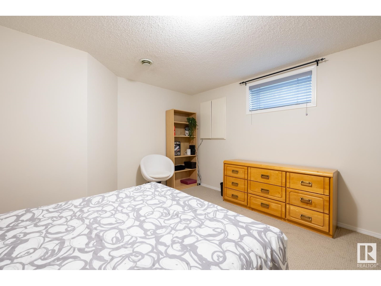 Photo 64 of 357 Blackburn Dr E Sw, Edmonton AB
