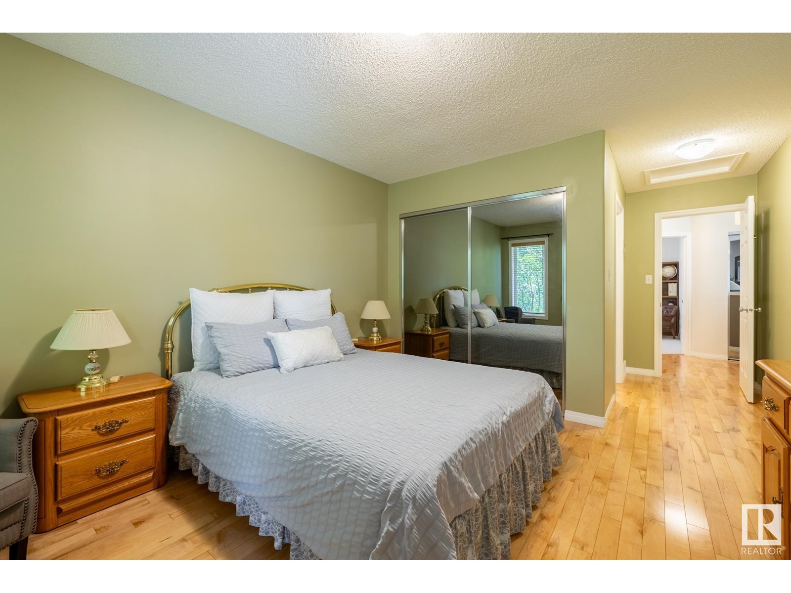 Photo 39 of 357 Blackburn Dr E Sw, Edmonton AB