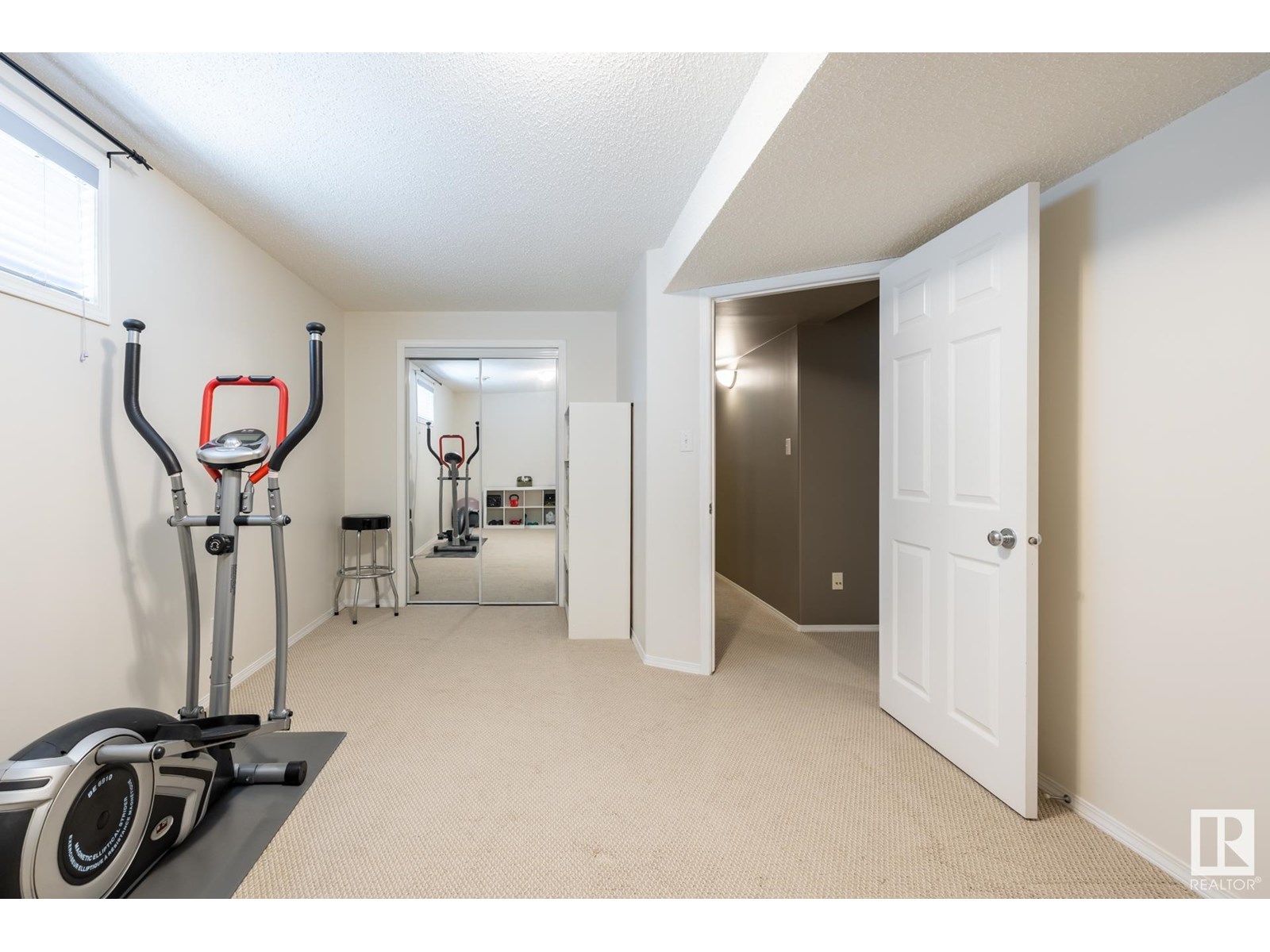 Photo 66 of 357 Blackburn Dr E Sw, Edmonton AB