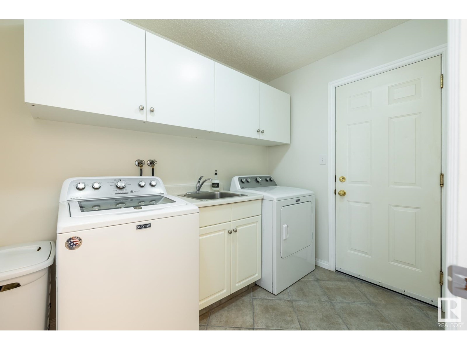 Photo 25 of 357 Blackburn Dr E Sw, Edmonton AB