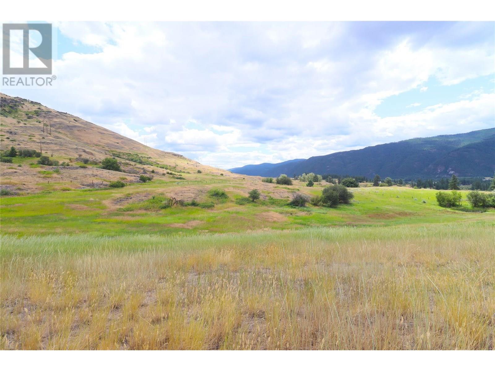 210 WINNIPEG Avenue, Grand Forks