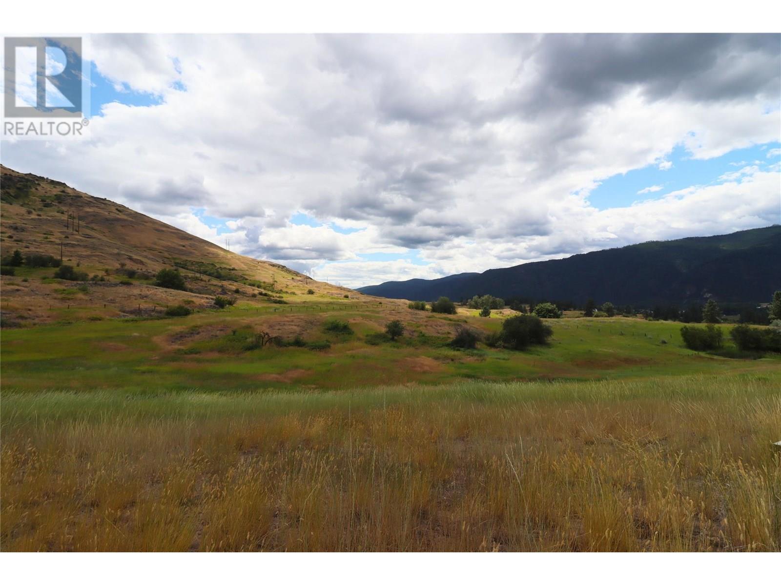 210 WINNIPEG Avenue, Grand Forks