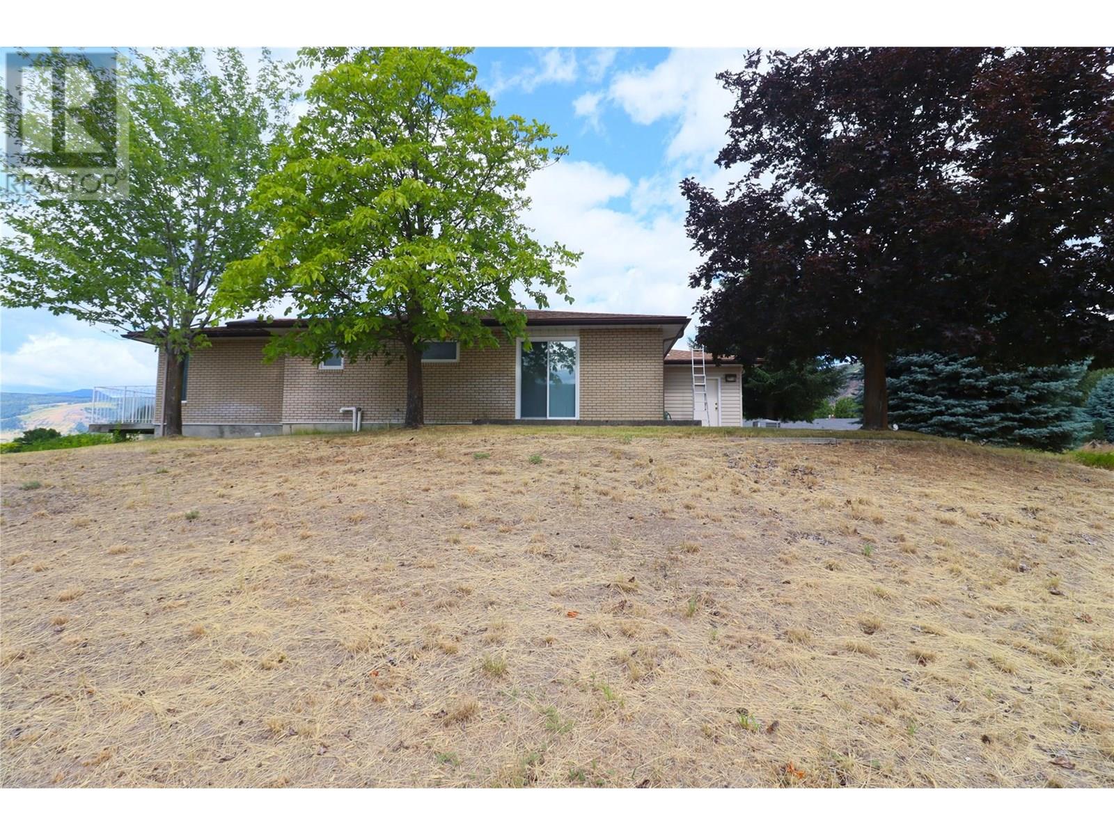 210 WINNIPEG Avenue, Grand Forks