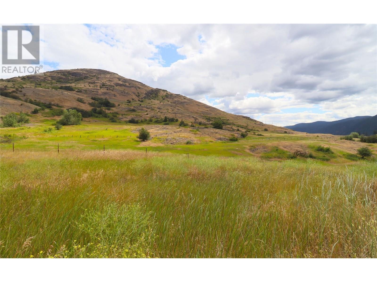 210 WINNIPEG Avenue, Grand Forks