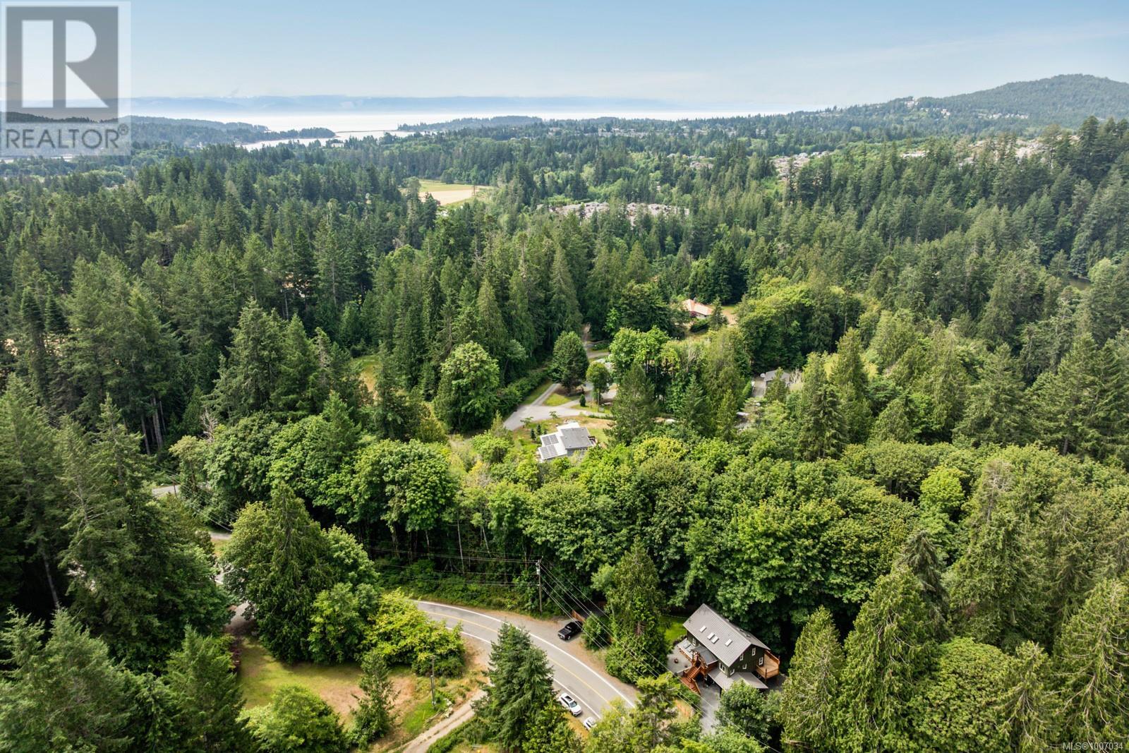 Photo 12 of 2590 Sooke River Rd, Sooke BC