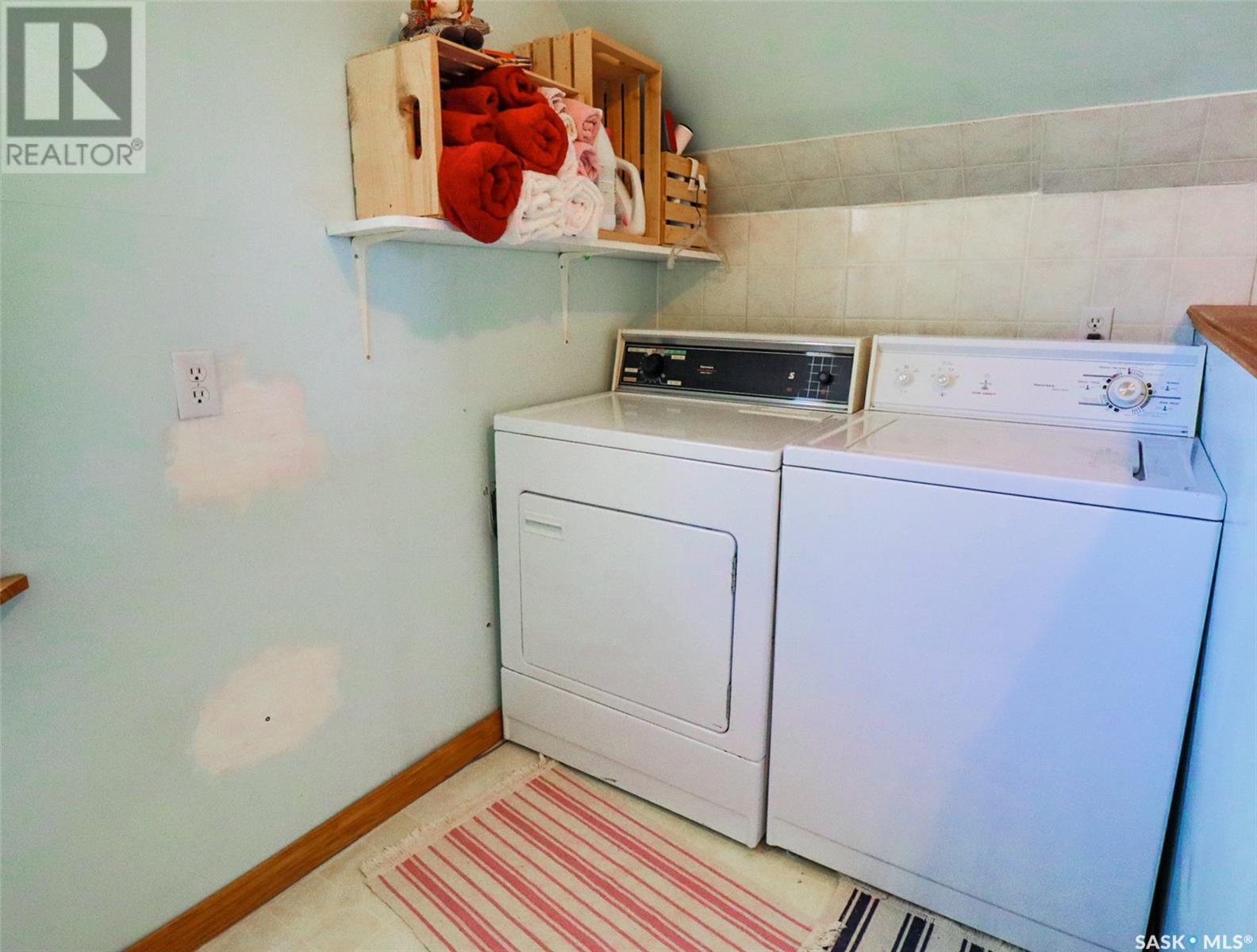 Photo 20 of 32 11 Th Avenue Se, Swift Current SK