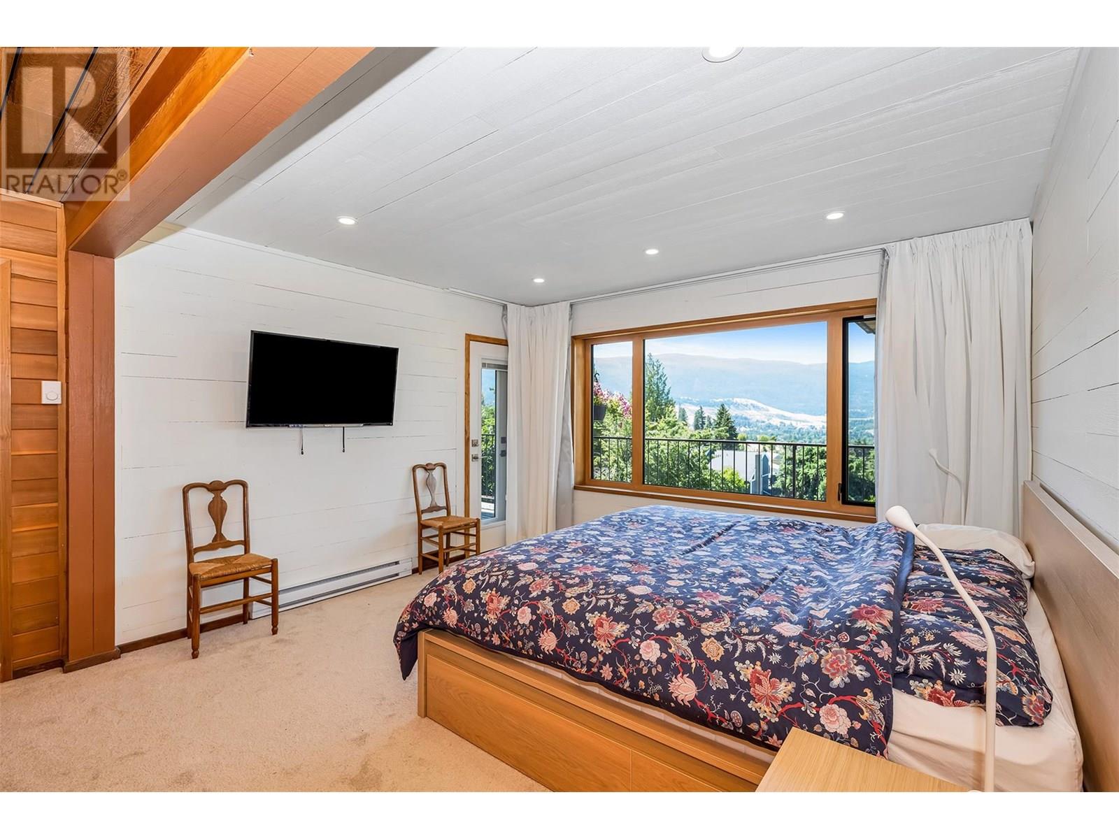 460 Crestview Drive, Coldstream