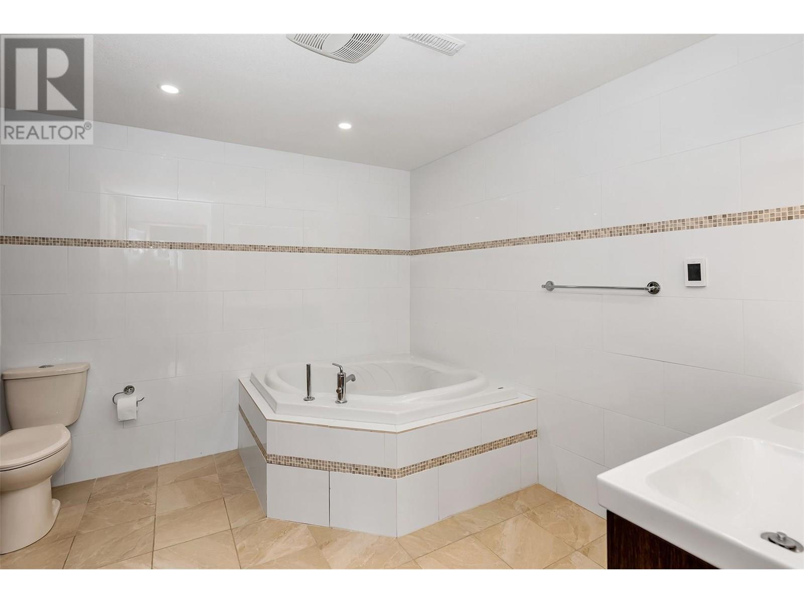 460 Crestview Drive, Coldstream
