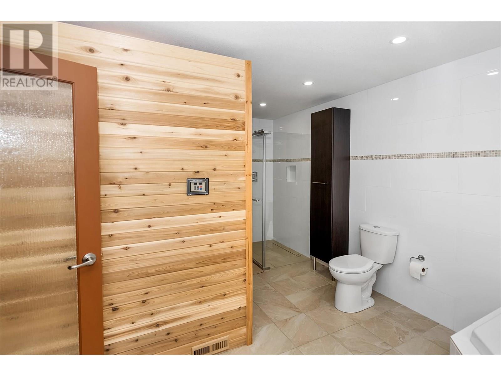 460 Crestview Drive, Coldstream
