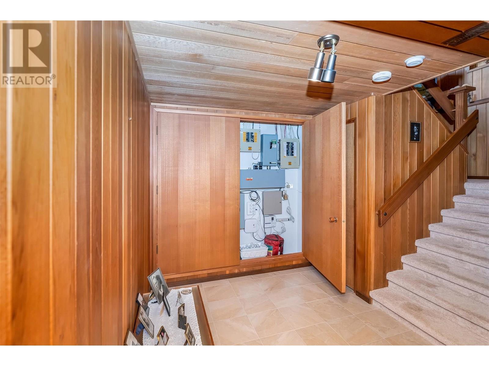 460 Crestview Drive, Coldstream